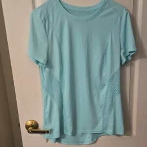 Light Green/mint Women's Active Top. Possibly Danskin No Tags